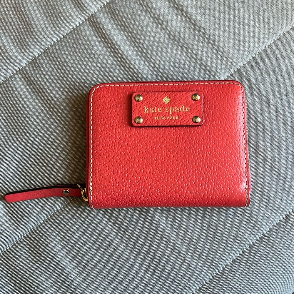 Kate Spade small zip wallet